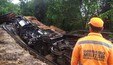 Locomotiva tomba e deixa dois feridos na zona rural de Formiga (MG)
 (Divulgação / Corpo de Bombeiros)